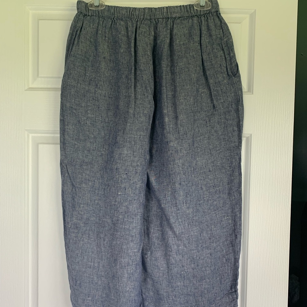 Like New Flax Capri pants